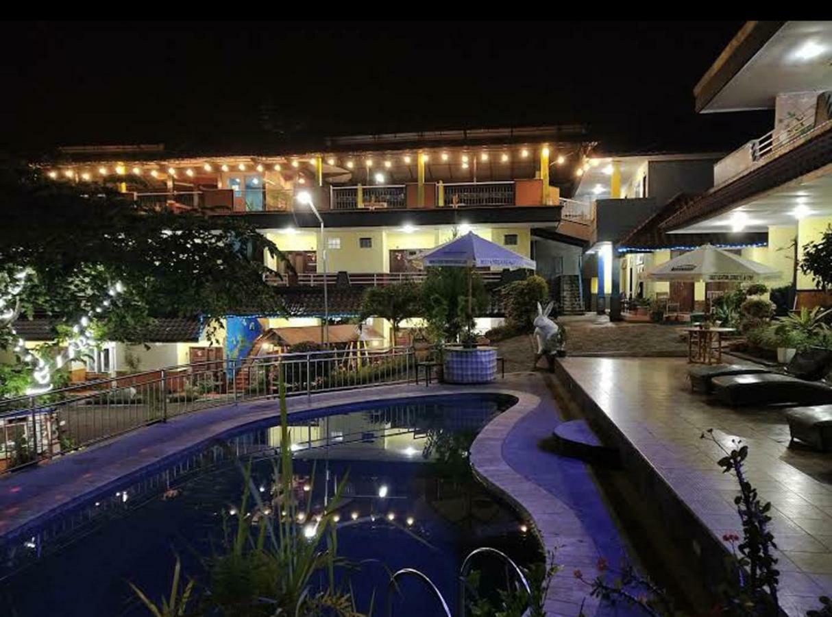 Villa Panderman Indah Batu  Kültér fotó
