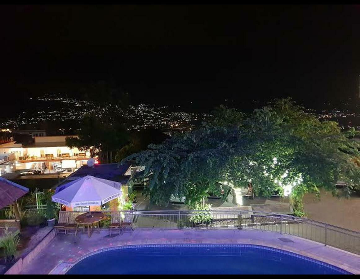 Villa Panderman Indah Batu  Kültér fotó